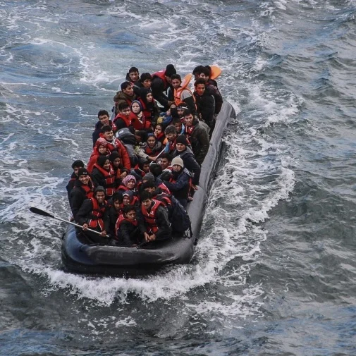 2018-11-27-refugeeslesbos.jpg