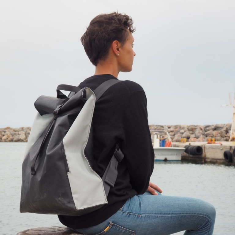 mimycri_Backpack_Harbour_Chios.jpg