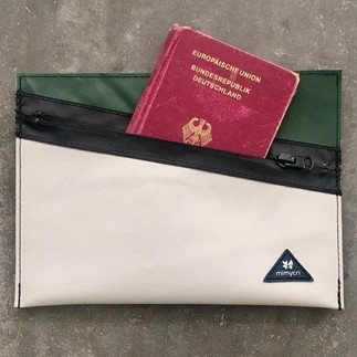 travel pouch colour white-green